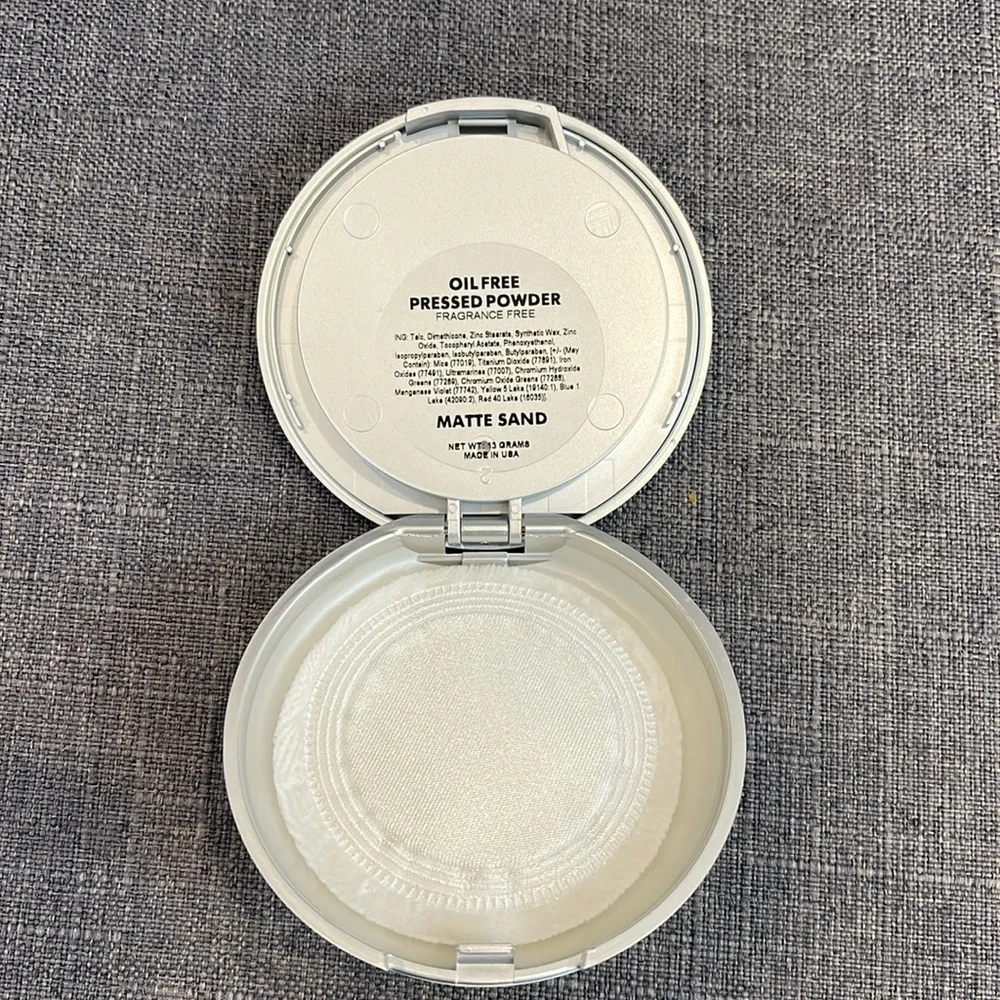 Oil Free & Fragrance Free Pressed Powder “Matte Sand”